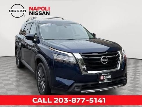Used 2023 Nissan Pathfinder SL w/ SL Premium Package AWD/4WD image 1