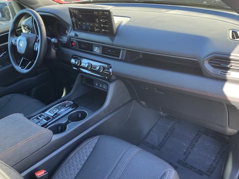 Used 2026 Honda Pilot Sport image 17