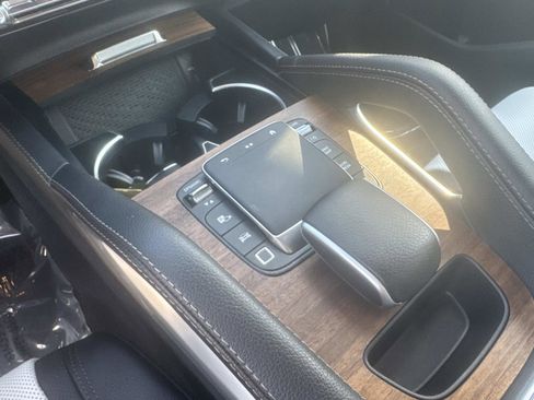 Certified 2025 Mercedes-Benz GLE 450e 4MATIC image 24