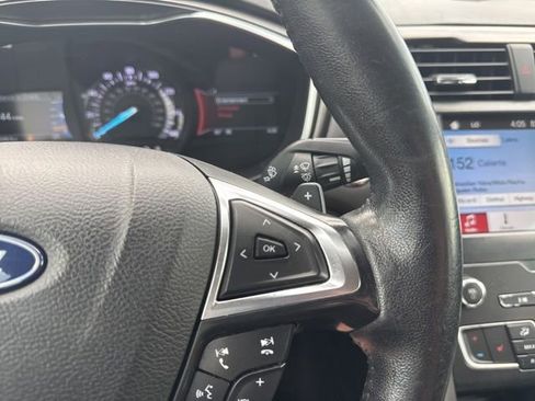 Used 2019 Ford Fusion SEL image 21