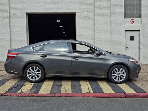 Used 2014 Toyota Avalon XLE Premium image 7