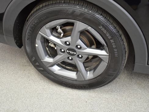 Used 2025 Kia K4 FWD image 33