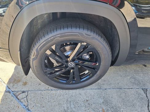 New 2026 Volkswagen Atlas Cross Sport SEL R-Line image 27