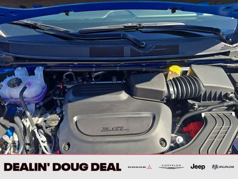 New 2026 Chrysler Pacifica Select AWD/4WD image 20