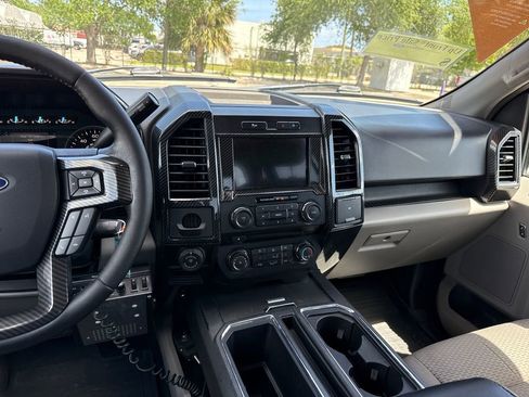 Used 2018 Ford F150 XLT w/ Equipment Group 302A Luxury image 6