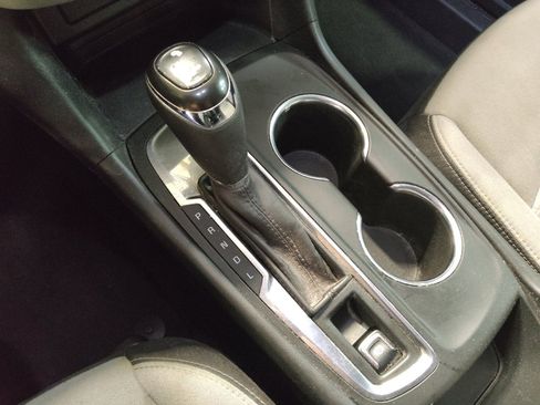 Used 2021 Chevrolet Equinox LS image 26