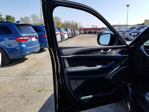 New 2023 Jeep Grand Cherokee Trailhawk w/ Luxury Tech Group III image 3