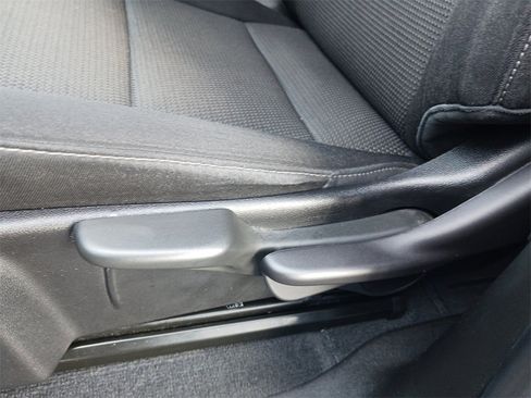 Used 2023 Chevrolet Colorado LT image 32