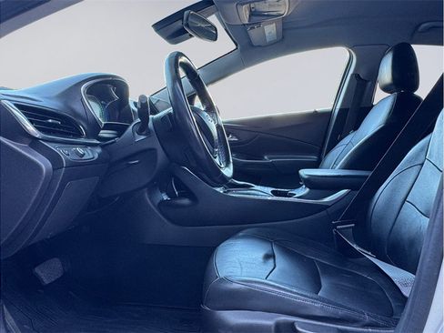 Used 2017 Chevrolet Volt Premier w/ Driver Confidence II Package FWD image 9