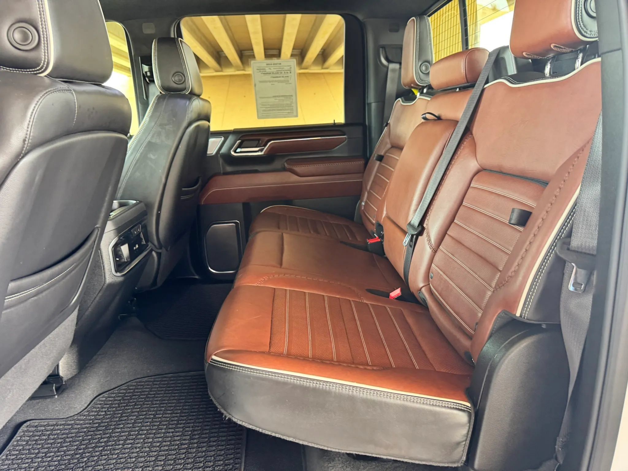 Used 2024 GMC Sierra 3500 Denali Ultimate AWD/4WD image 21