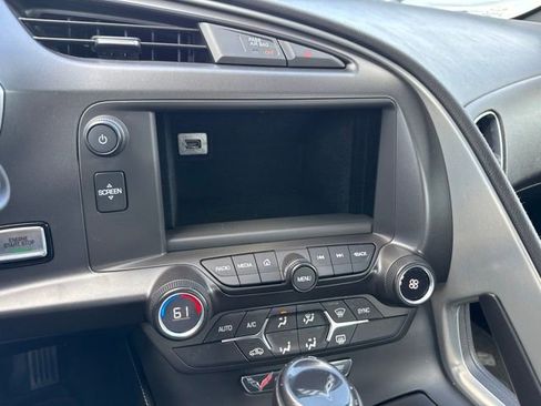 Used 2017 Chevrolet Corvette Stingray Coupe w/ 1LT RWD image 23