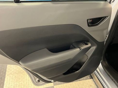 Used 2024 Subaru Crosstrek 2.0i Premium image 17