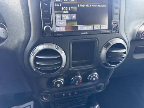 Used 2016 Jeep Wrangler Unlimited Sport AWD/4WD image 26