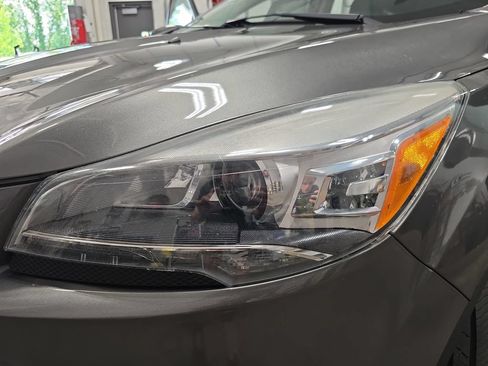 Used 2014 Ford Escape Titanium w/ Equipment Group 401A AWD/4WD image 30