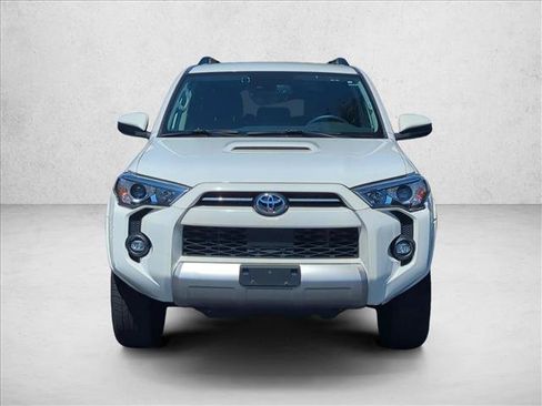Certified 2022 Toyota 4Runner TRD Off-Road AWD/4WD image 2