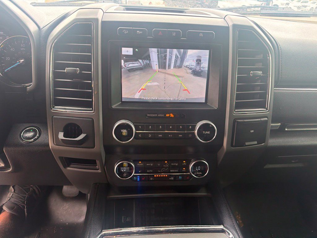 Used 2020 Ford Expedition XLT w/ Equipment Group 202A AWD/4WD image 12