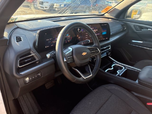 Used 2026 Chevrolet Traverse LT AWD/4WD image 8