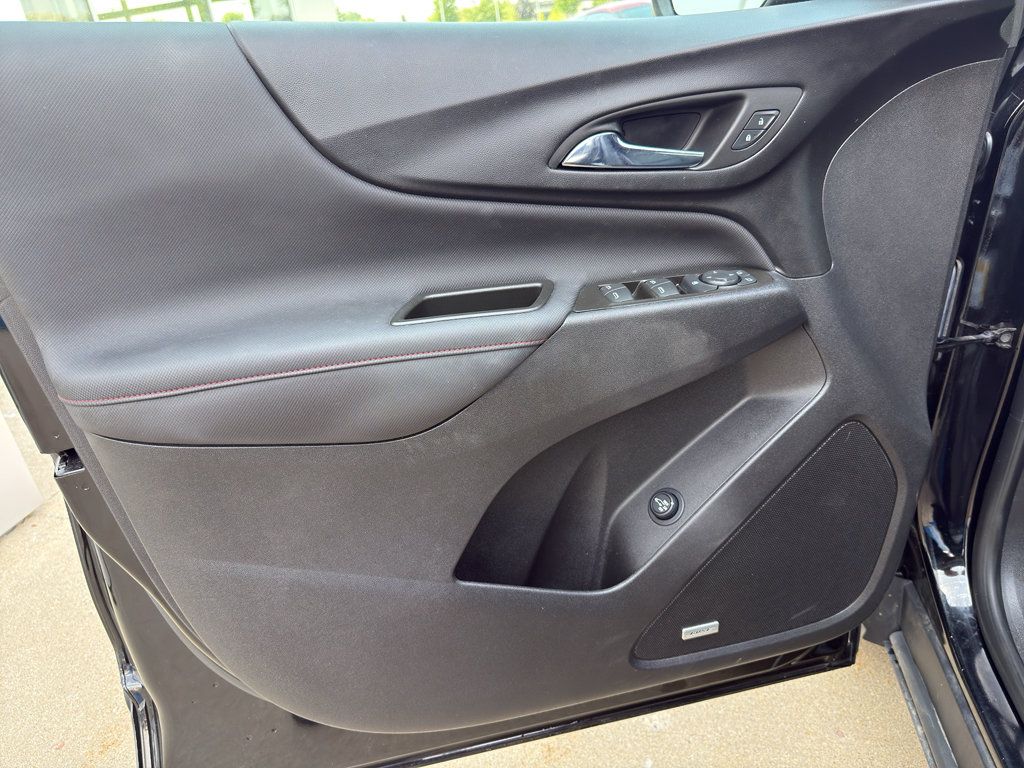 Used 2023 Chevrolet Equinox RS w/ RS Leather Package AWD/4WD image 10