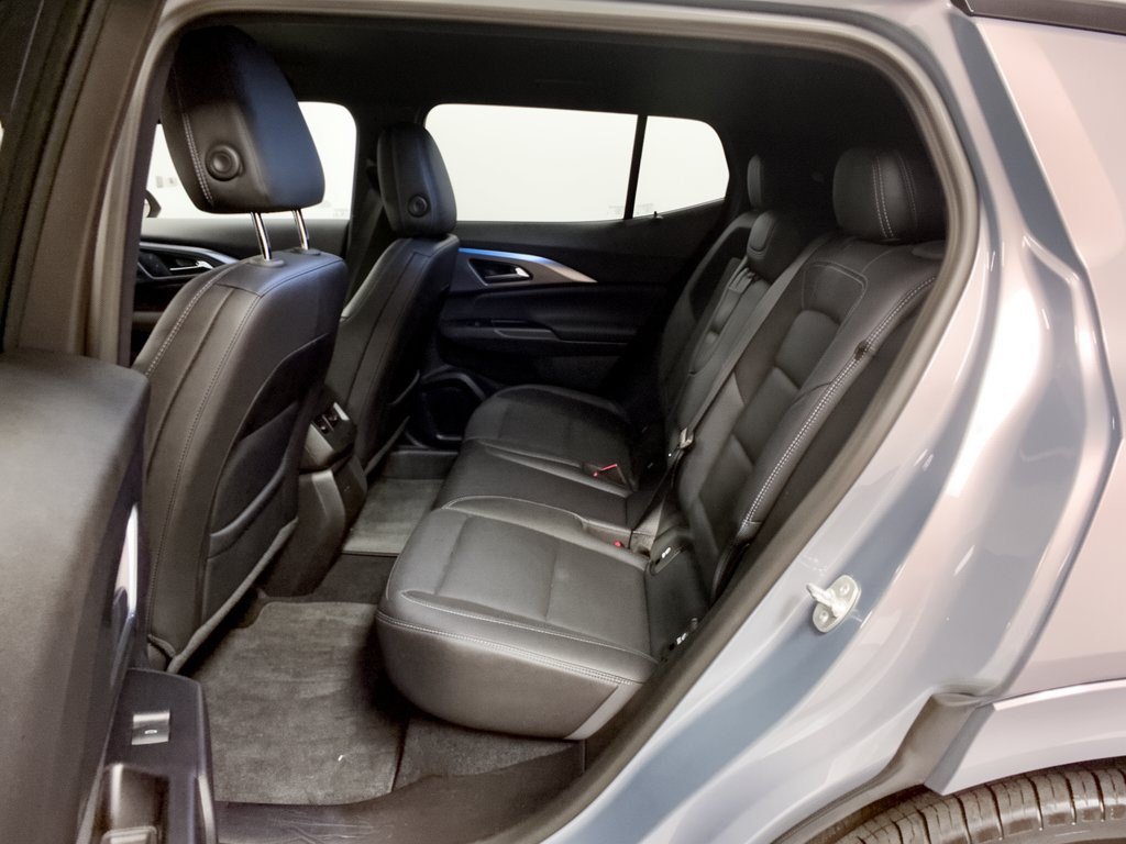 Used 2024 Chevrolet Equinox EV LT FWD image 25