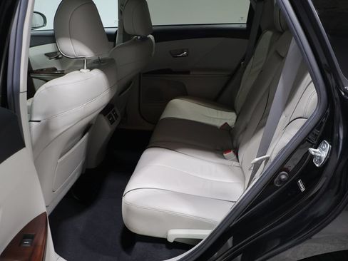 Used 2012 Toyota Venza XLE FWD image 18