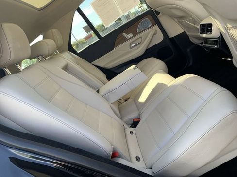 Used 2021 Mercedes-Benz GLE 450 4MATIC w/ AMG Line Exterior image 12