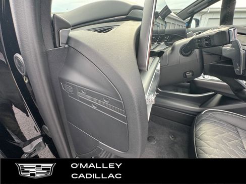 New 2026 Cadillac Lyriq V w/ LPO, Floor Liner Package image 20