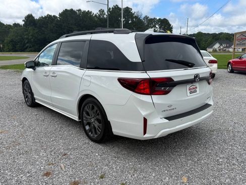 Used 2025 Honda Odyssey Touring image 8