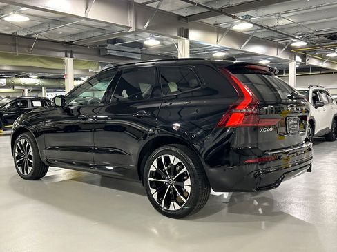 Used 2026 Volvo XC60 B5 Plus w/ Protection Package Premier AWD/4WD image 4