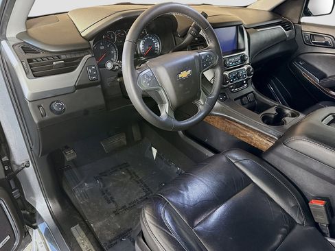 Used 2020 Chevrolet Suburban LT image 21