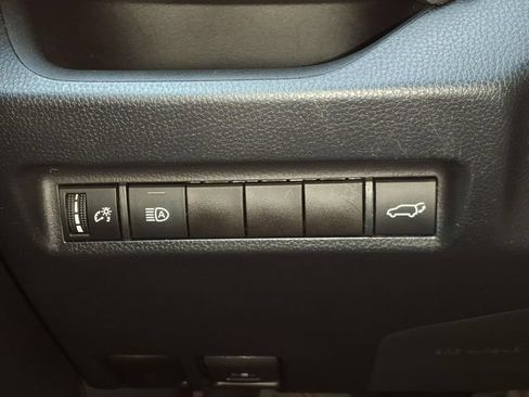 Used 2022 Toyota RAV4 XLE Premium FWD image 23