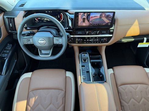 New 2026 Nissan Pathfinder Platinum image 24