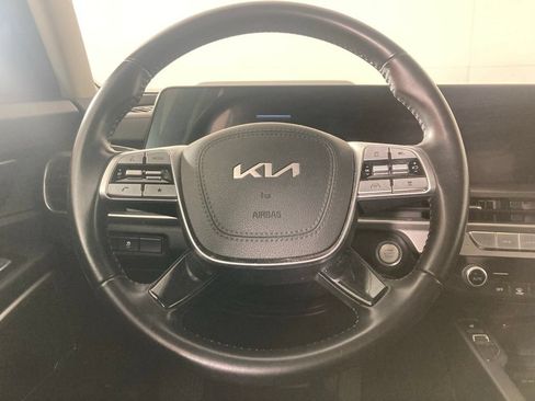 Used 2023 Kia Telluride S w/ S Sunroof Package AWD/4WD image 6