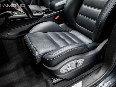 Used 2018 Porsche Macan Turbo image 59