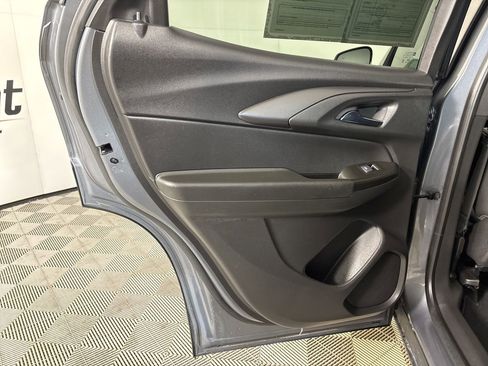 Used 2021 Chevrolet TrailBlazer ACTIV w/ Technology Package image 19