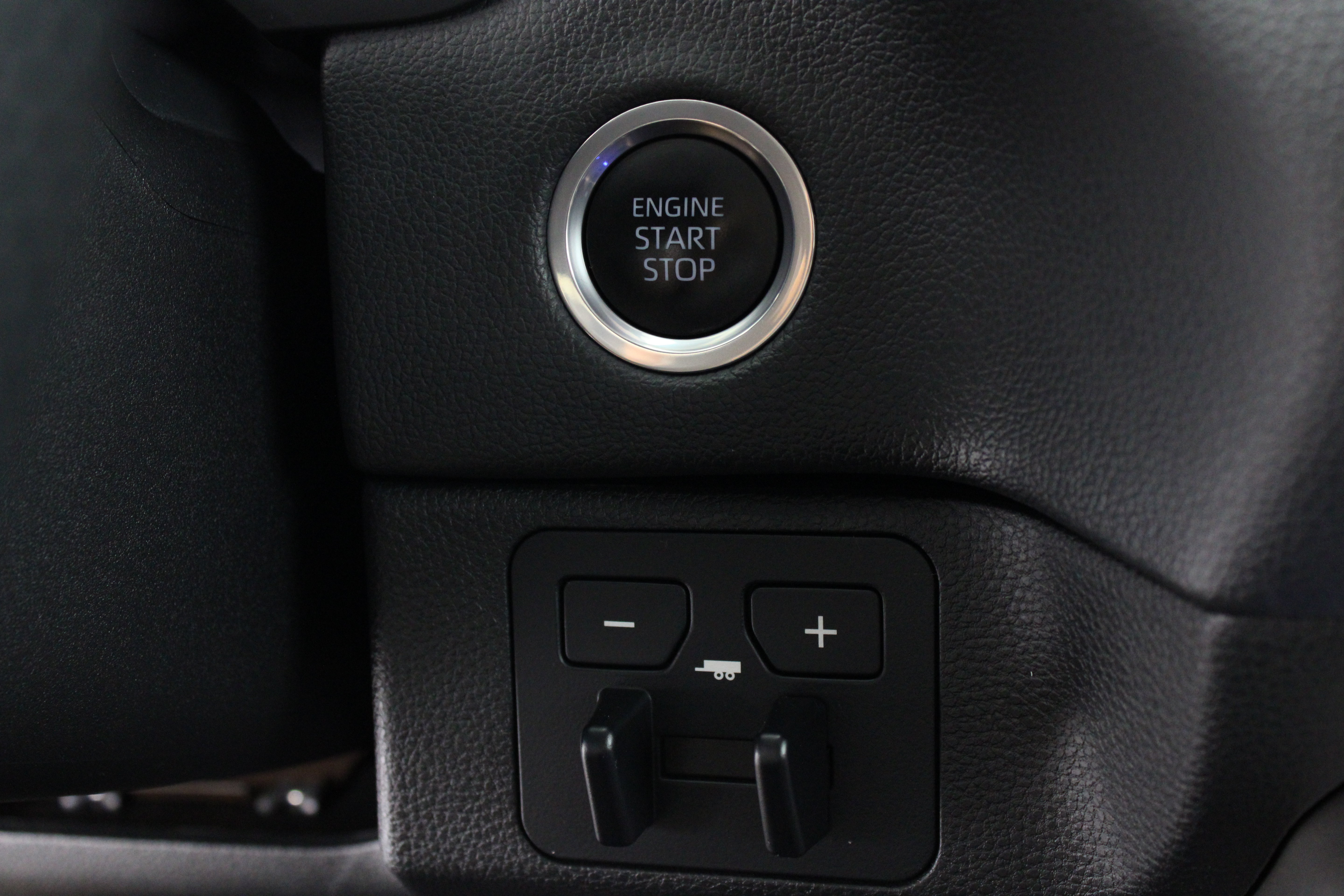 Used 2022 Toyota Tundra Limited AWD/4WD image 19