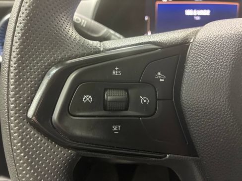 Used 2025 Chevrolet Trax LT FWD image 20