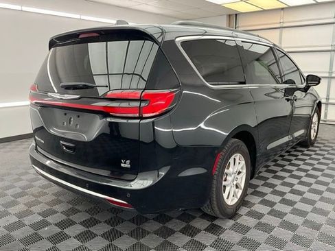 Used 2022 Chrysler Pacifica Touring-L FWD image 20