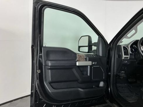 Used 2019 Ford F350 Lariat AWD/4WD image 13
