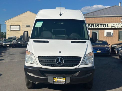 Used 2013 Mercedes-Benz Sprinter 3500 image 2