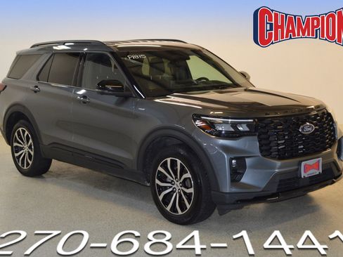 Used 2026 Ford Explorer ST-Line AWD/4WD image 1