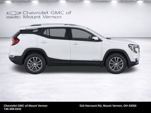 Used 2024 GMC Terrain SLT AWD/4WD image 28