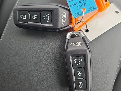 Used 2025 Audi Q5 Prestige AWD/4WD image 5