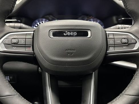 Certified 2025 Jeep Compass Limited image 14