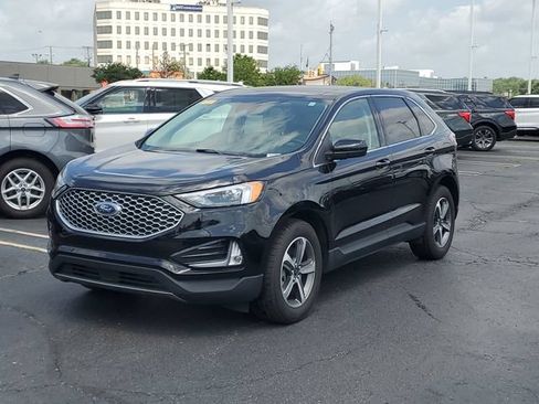 Certified 2023 Ford Edge SEL w/ Convenience Package AWD/4WD image 3