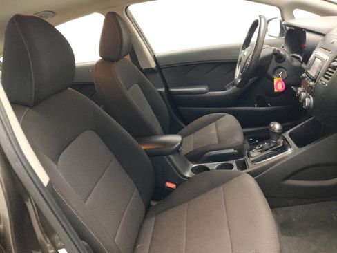 Used 2017 Kia Forte LX FWD image 21
