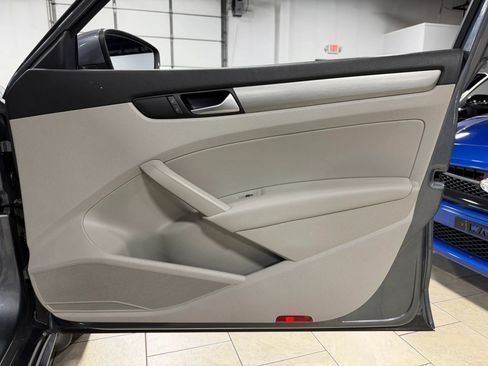Used 2015 Volkswagen Passat TDI SE FWD image 27