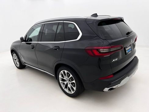 Used 2023 BMW X5 xDrive40i w/ Premium Package AWD/4WD image 9