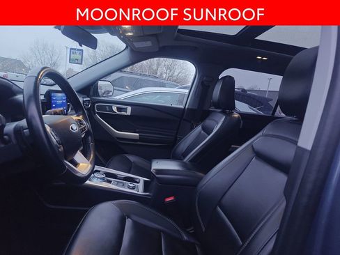 Used 2021 Ford Explorer XLT w/ Equipment Group 202A image 6