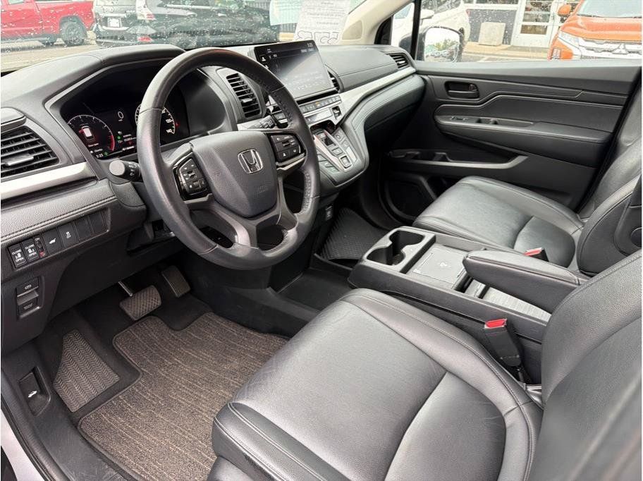 Used 2025 Honda Odyssey EX-L image 2