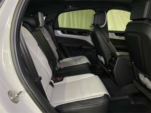 New 2026 Porsche Cayenne Coupe image 22